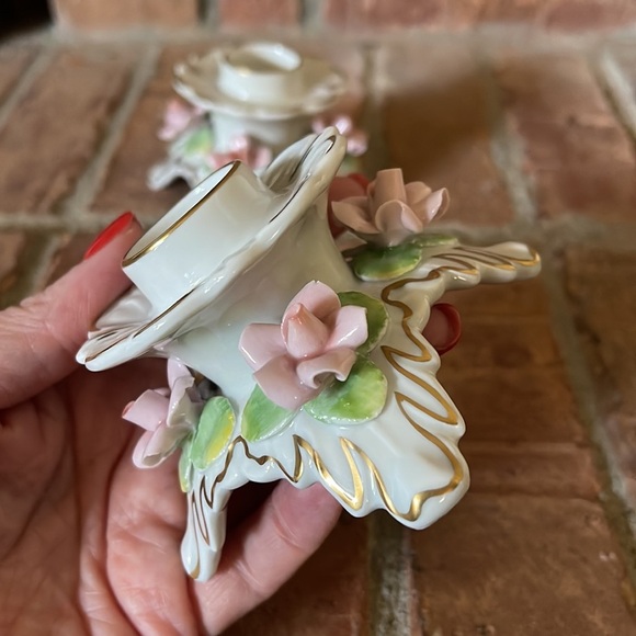 Vtg Alka Porcelain Roses Gold Trimmed Candlestick Holders - Picture 4 of 6